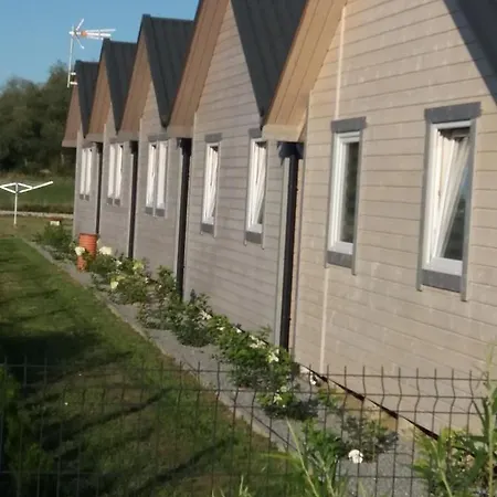 Bajkowe Chatki Rusinowo  Exterior photo